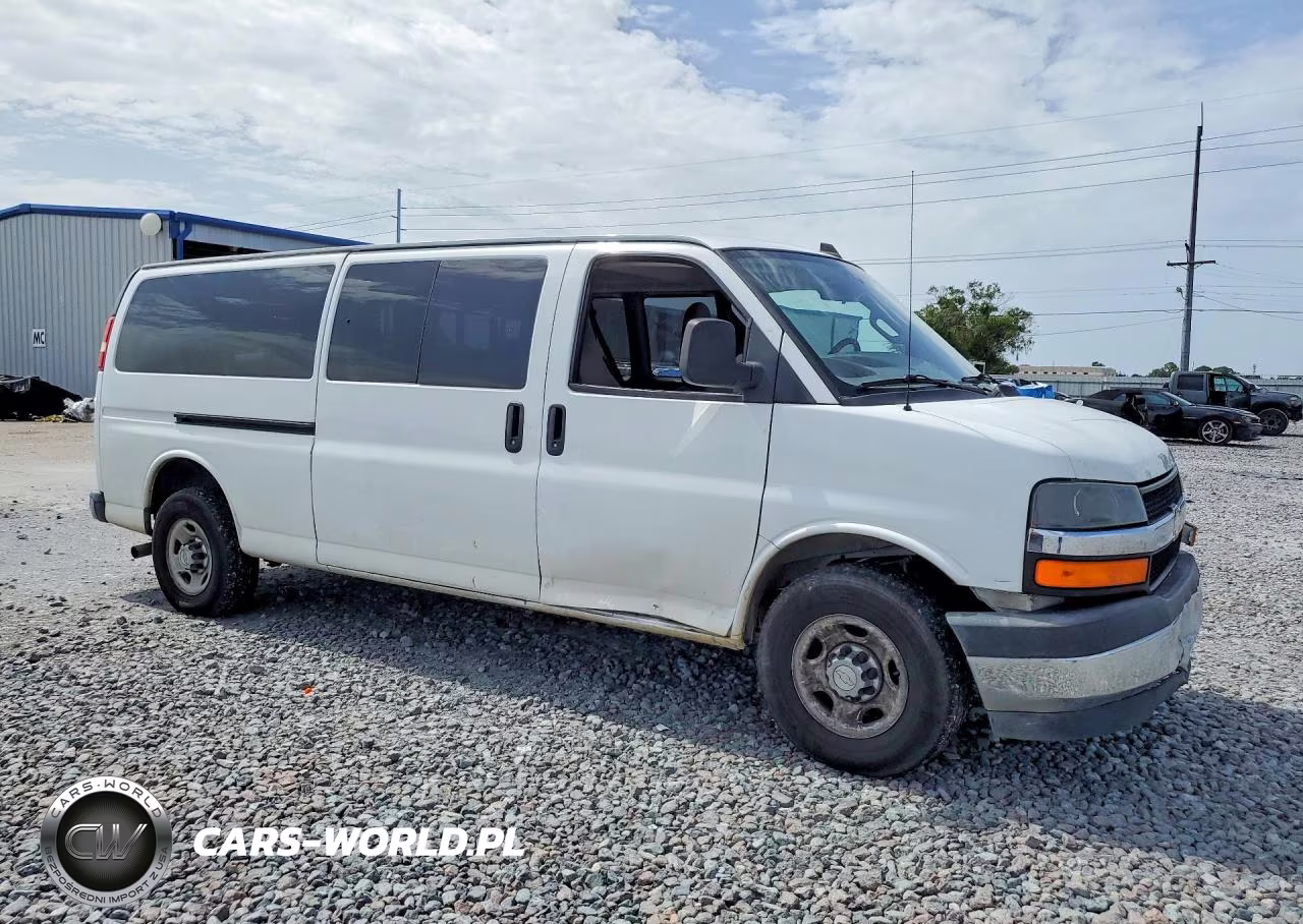 2017 Chevrolet Express G3500 Lt VIN:1GAZGPFF4H1132961 - 4
