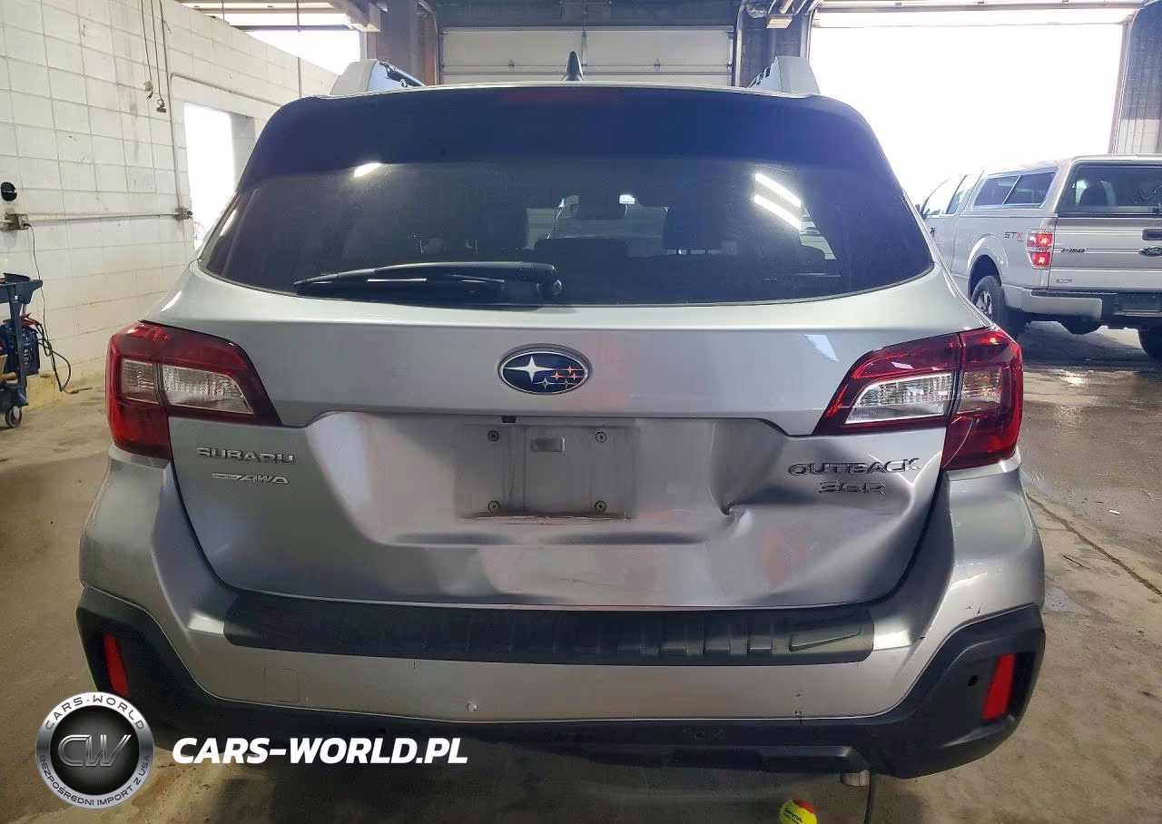 2018 Subaru Outback 3.6R Limited VIN:4S4BSENC4J3394732 - 6