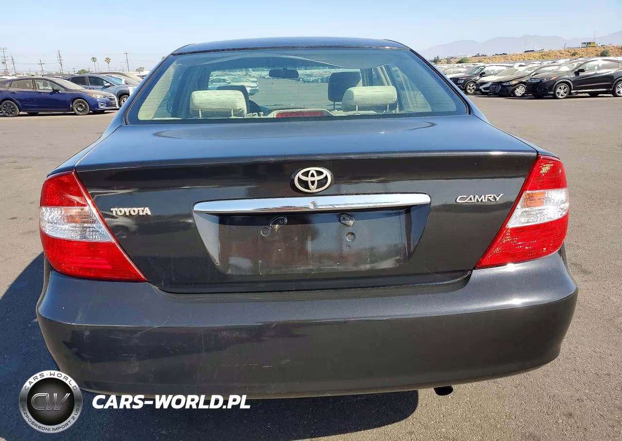 2004 Toyota Camry Le VIN:JTDBE30K140279025 - 6