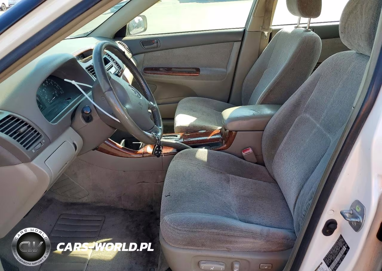 2004 Toyota Camry Le VIN:JTDBE30K140279025 - 7