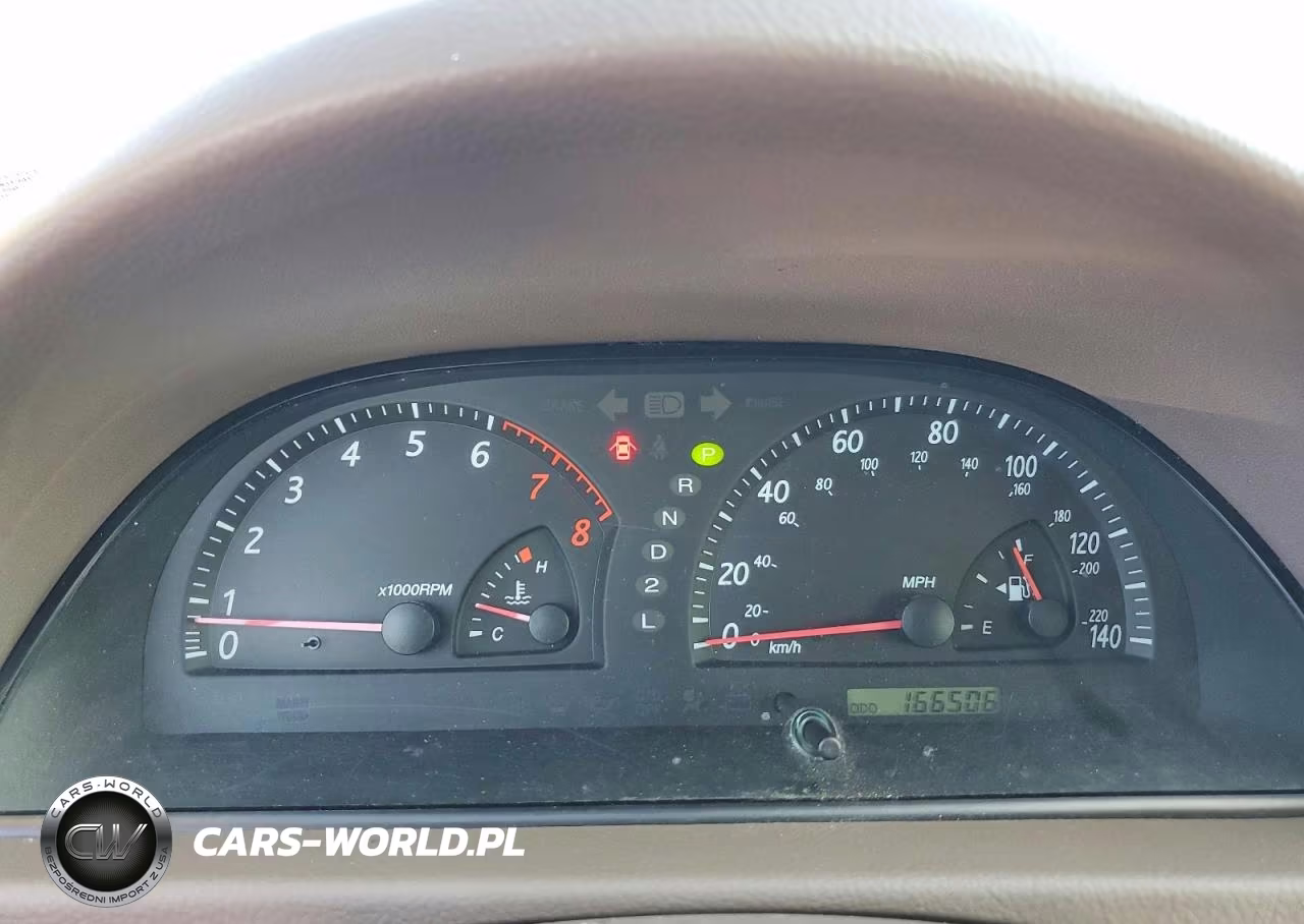 2004 Toyota Camry Le VIN:JTDBE30K140279025 - 9