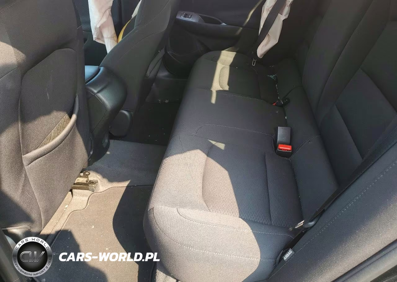 2019 Chevrolet Malibu Ls VIN:1G1ZB5ST4KF127350 - 10