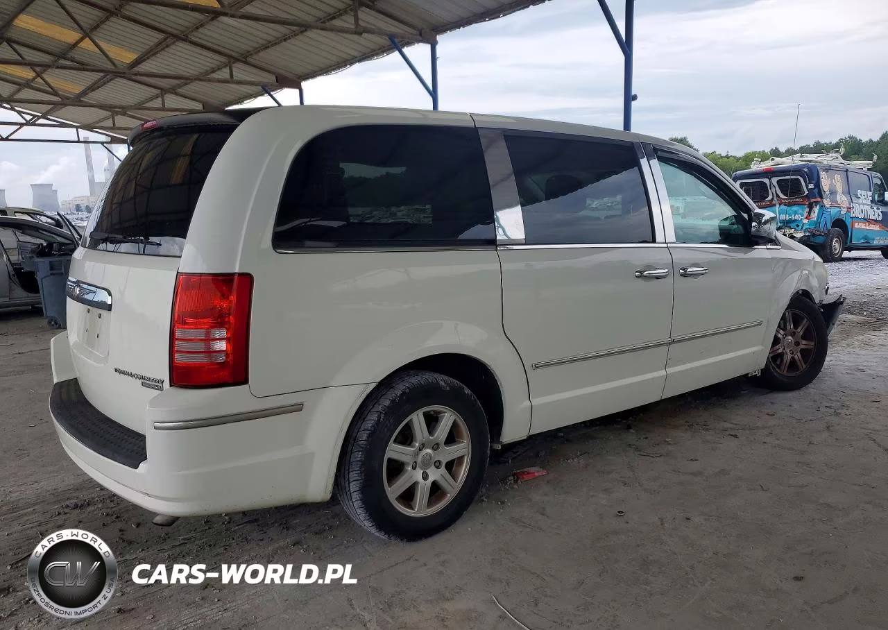 2010 Chrysler Town & Country Lx VIN:2A4RR2D14AR330088 - 3