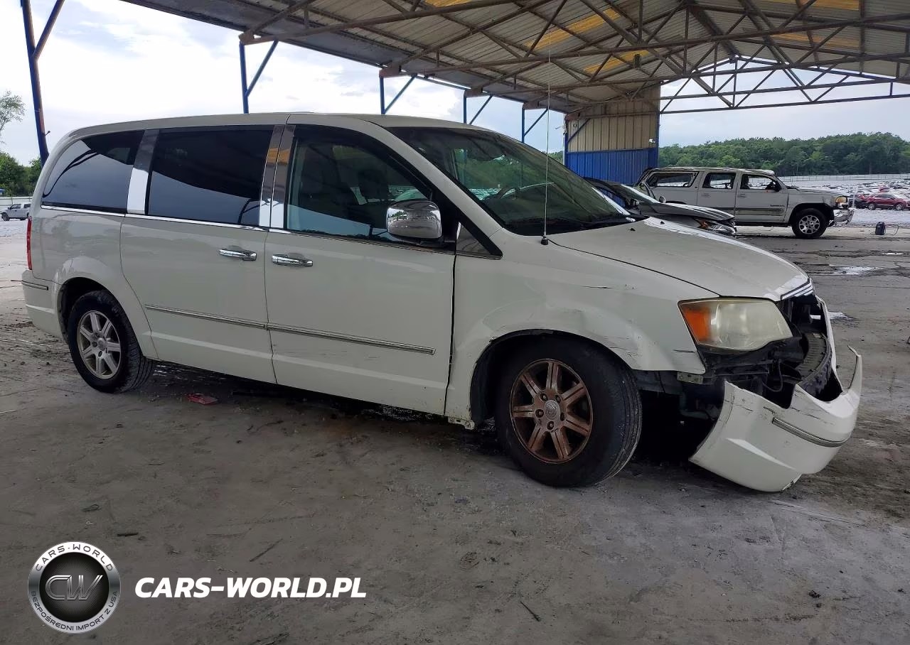 2010 Chrysler Town & Country Lx VIN:2A4RR2D14AR330088 - 4