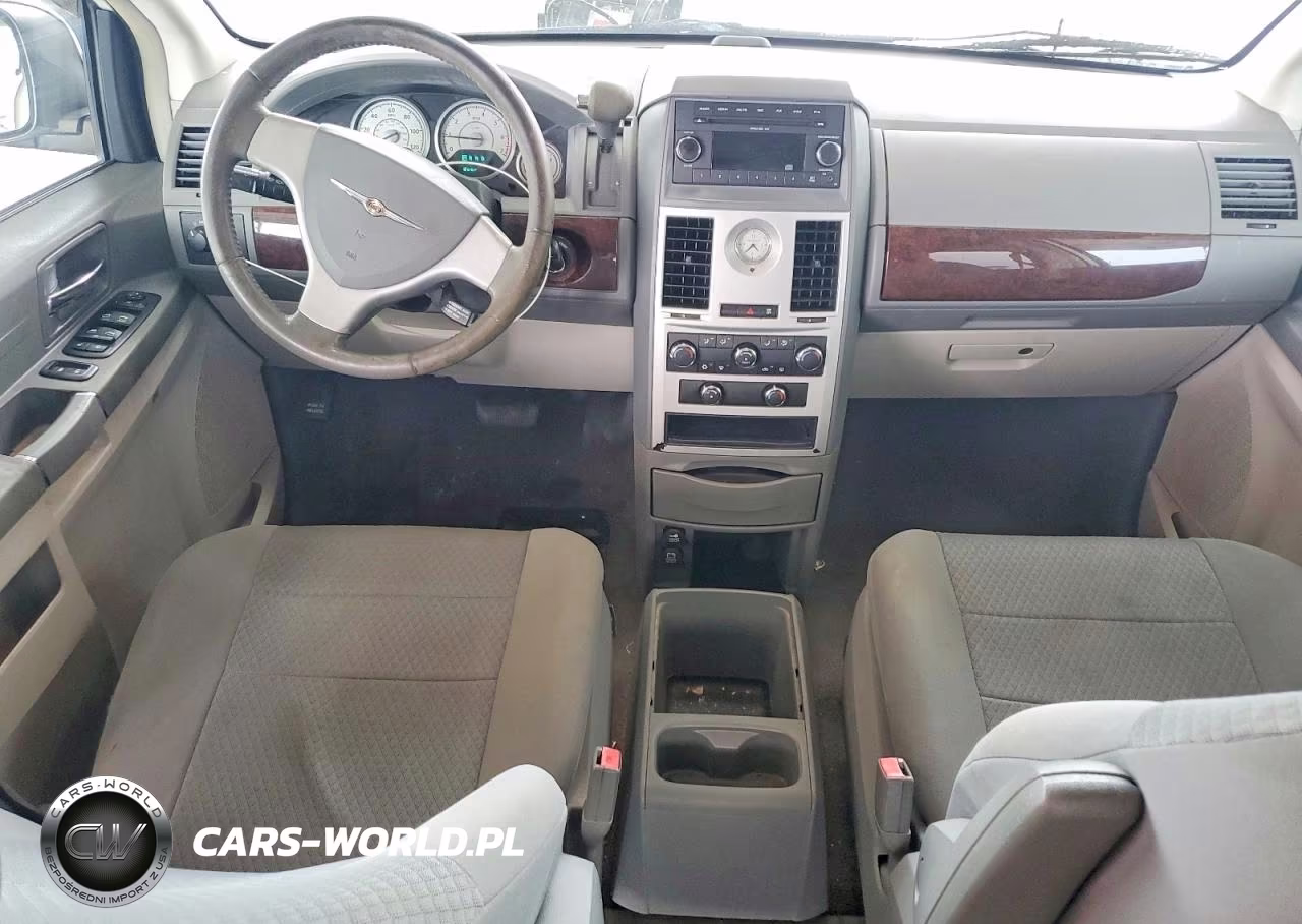 2010 Chrysler Town & Country Lx VIN:2A4RR2D14AR330088 - 8