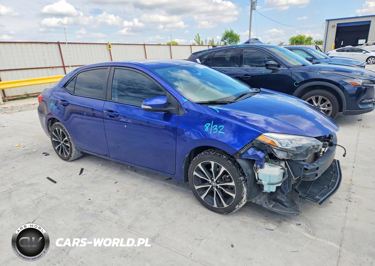 2018 Toyota Corolla Se VIN:5YFBURHE6JP791711 - 4
