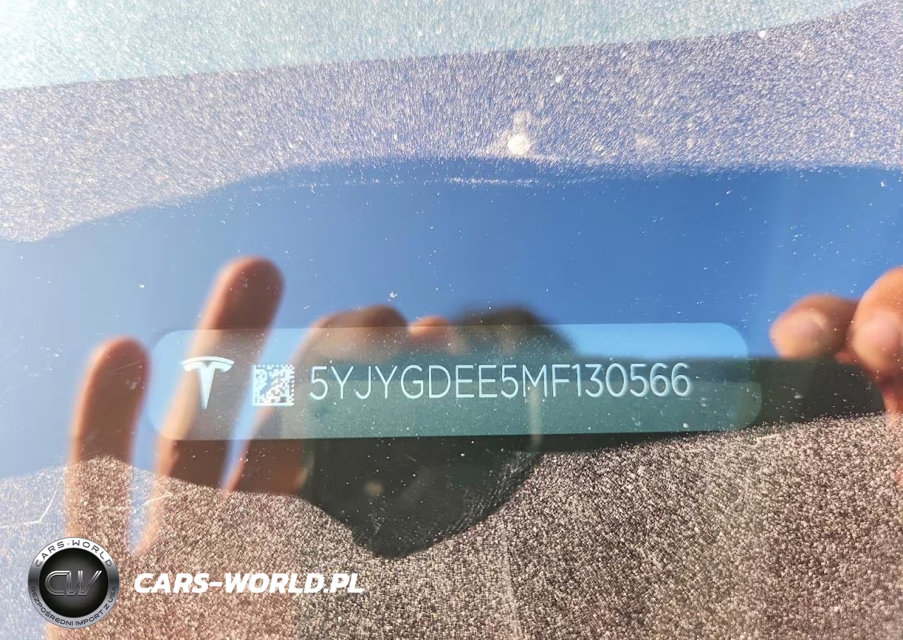 2021 Tesla Model Y VIN:5YJYGDEE5MF130566 - 12