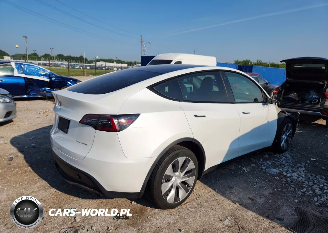 2021 Tesla Model Y VIN:5YJYGDEE5MF130566 - 3