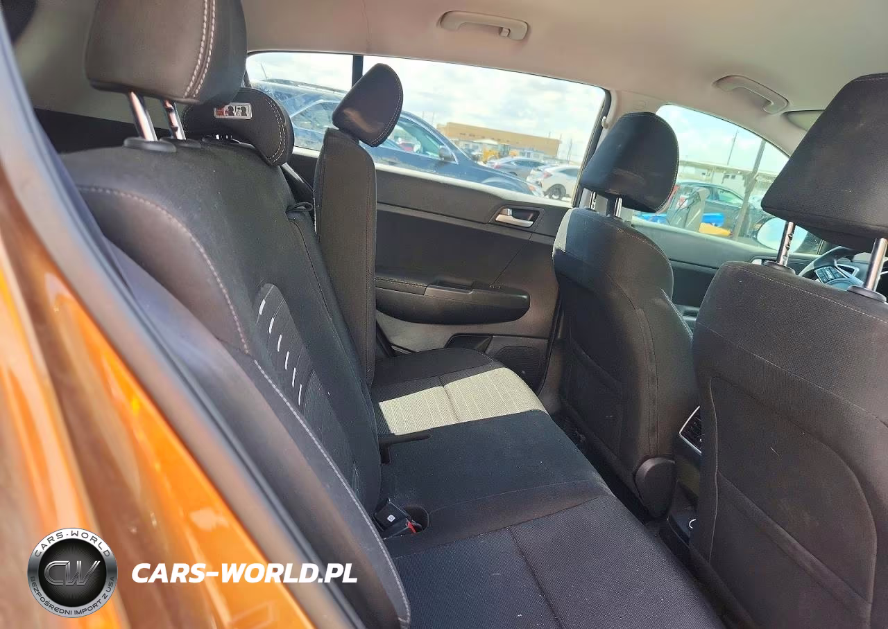 2020 Kia Sportage Lx VIN:KNDPM3AC8L7720221 - 10