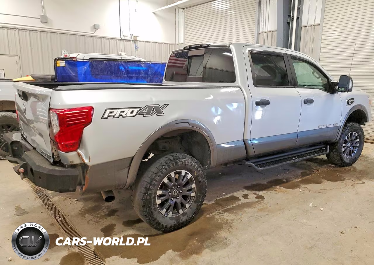 2018 Nissan Titan Xd Pro-4X VIN:1N6BA1F48JN531003 - 3