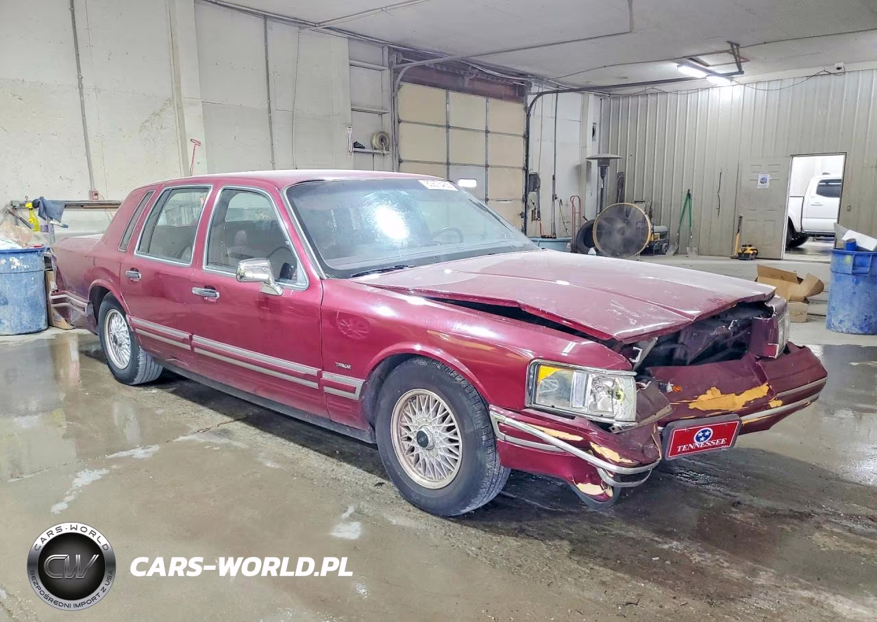 1992 Lincoln Town Car Executive VIN:1LNLM81W6NY630676 - 4
