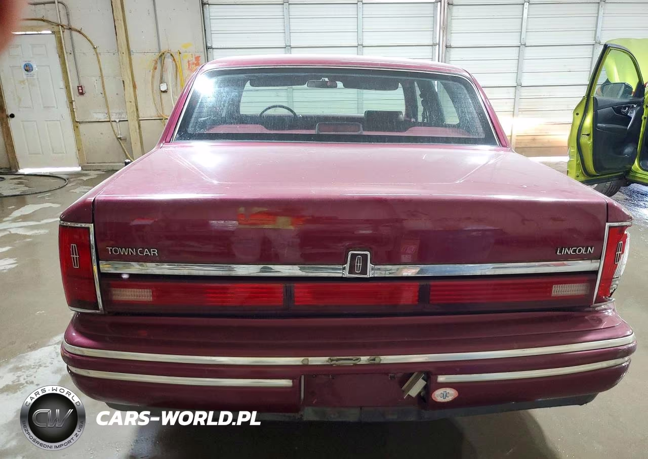 1992 Lincoln Town Car Executive VIN:1LNLM81W6NY630676 - 6