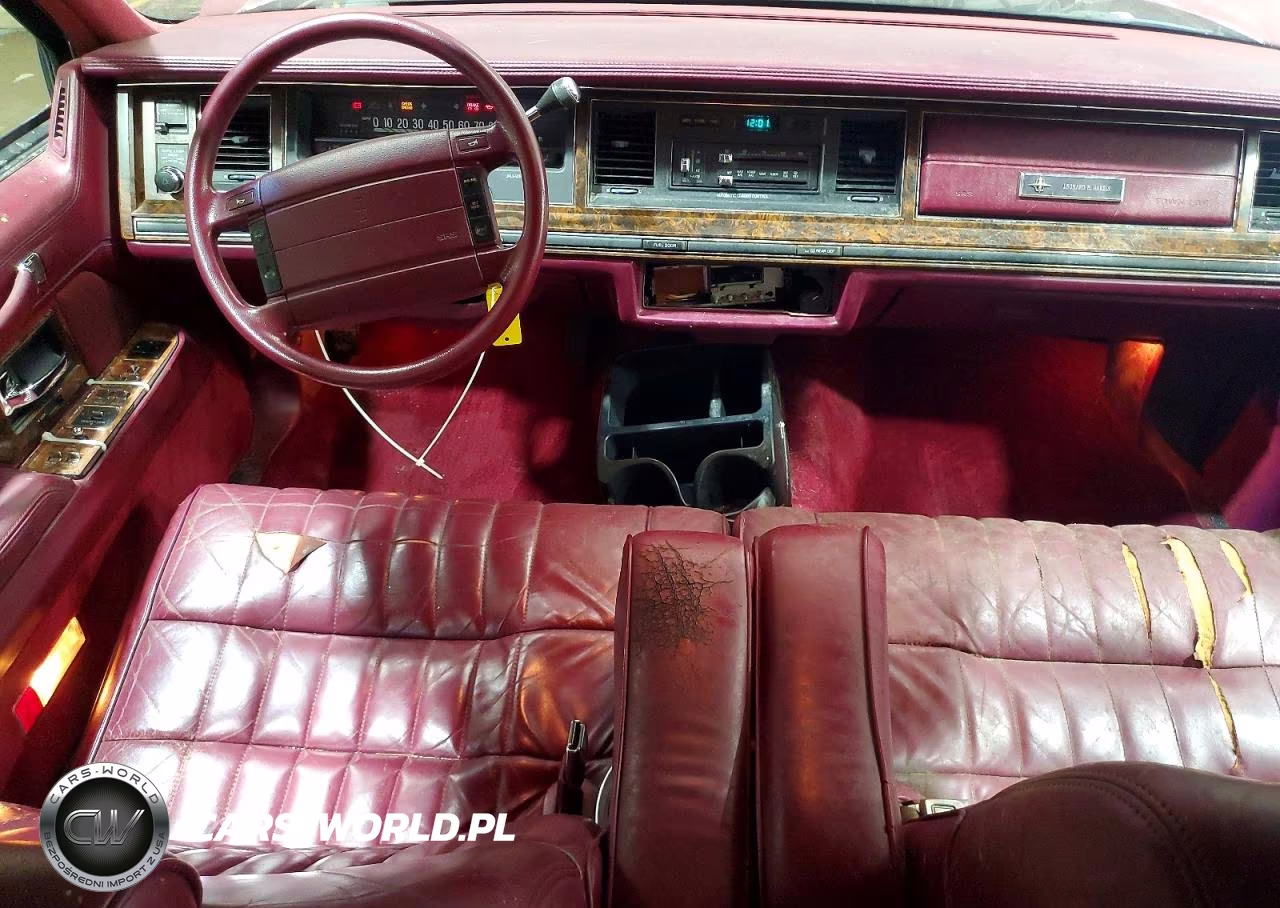 1992 Lincoln Town Car Executive VIN:1LNLM81W6NY630676 - 8