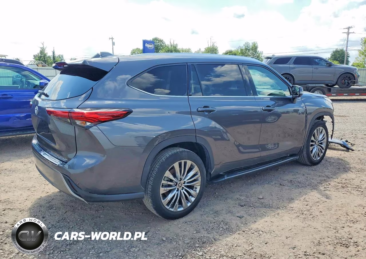 2022 Toyota Highlander Platinum VIN:5TDFZRAH7NS122528 - 3