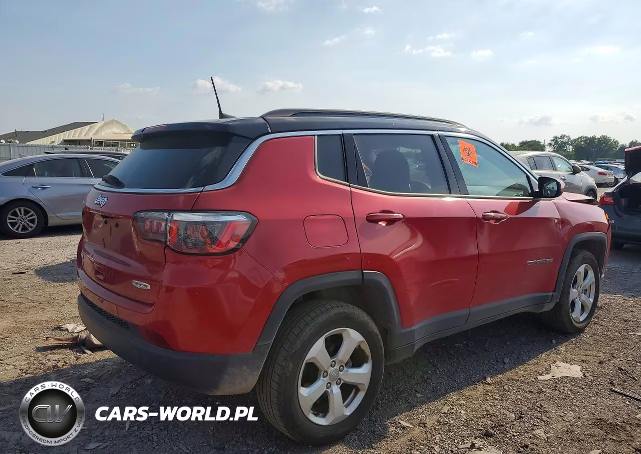 2018 Jeep Compass Latitude VIN:3C4NJDBBXJT115279 - 3