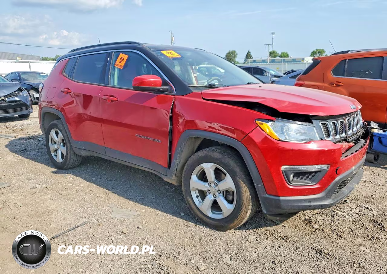 2018 Jeep Compass Latitude VIN:3C4NJDBBXJT115279 - 4