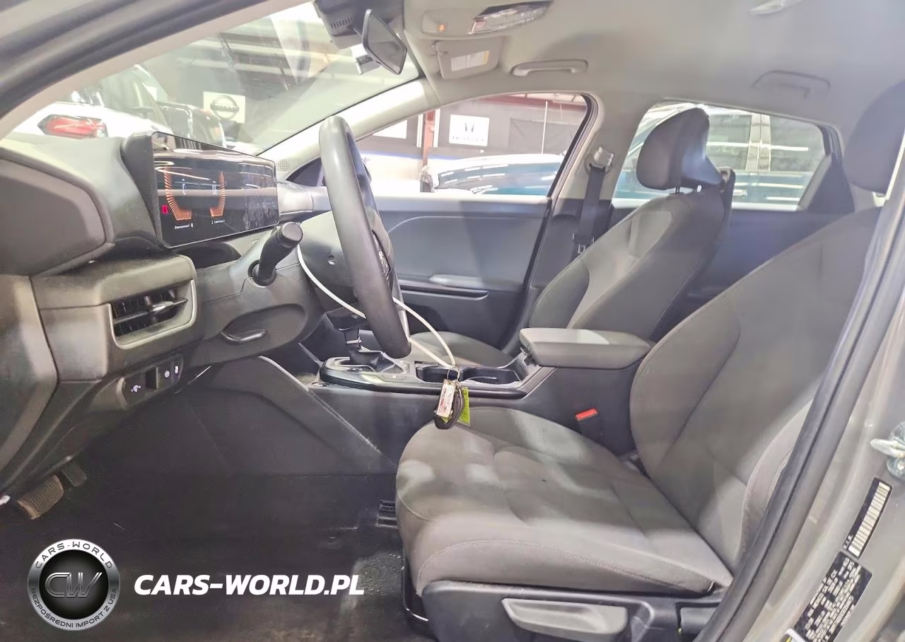 2025 Kia K4 Lxs VIN:3KPFT4DE6SE054475 - 7