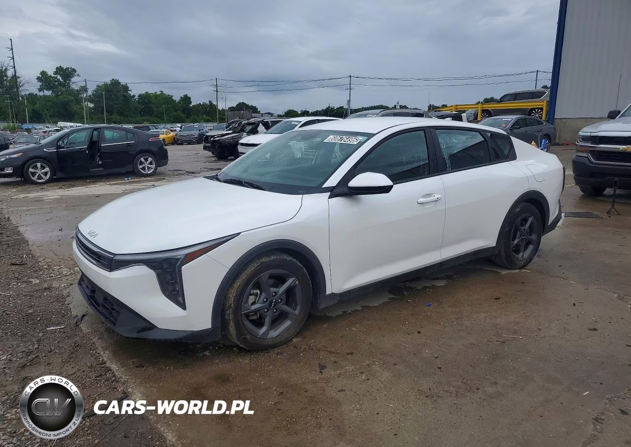2025 Kia K4 Lxs