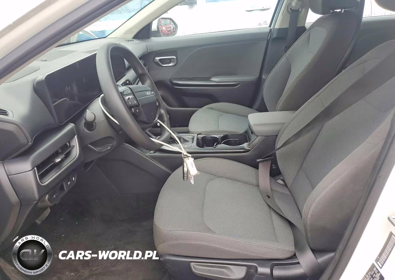 2025 Kia K4 Lxs VIN:3KPFT4DE3SE066468 - 7