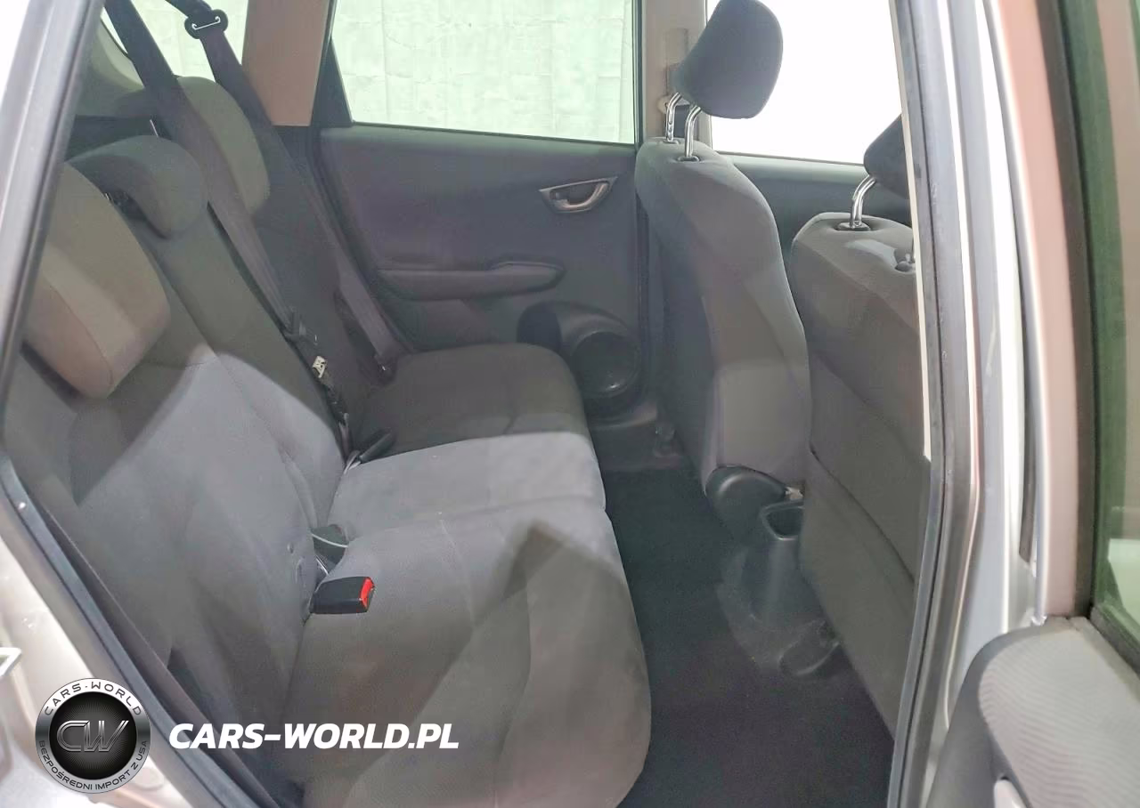 2013 Honda Fit VIN:JHMGE8H34DC007906 - 10
