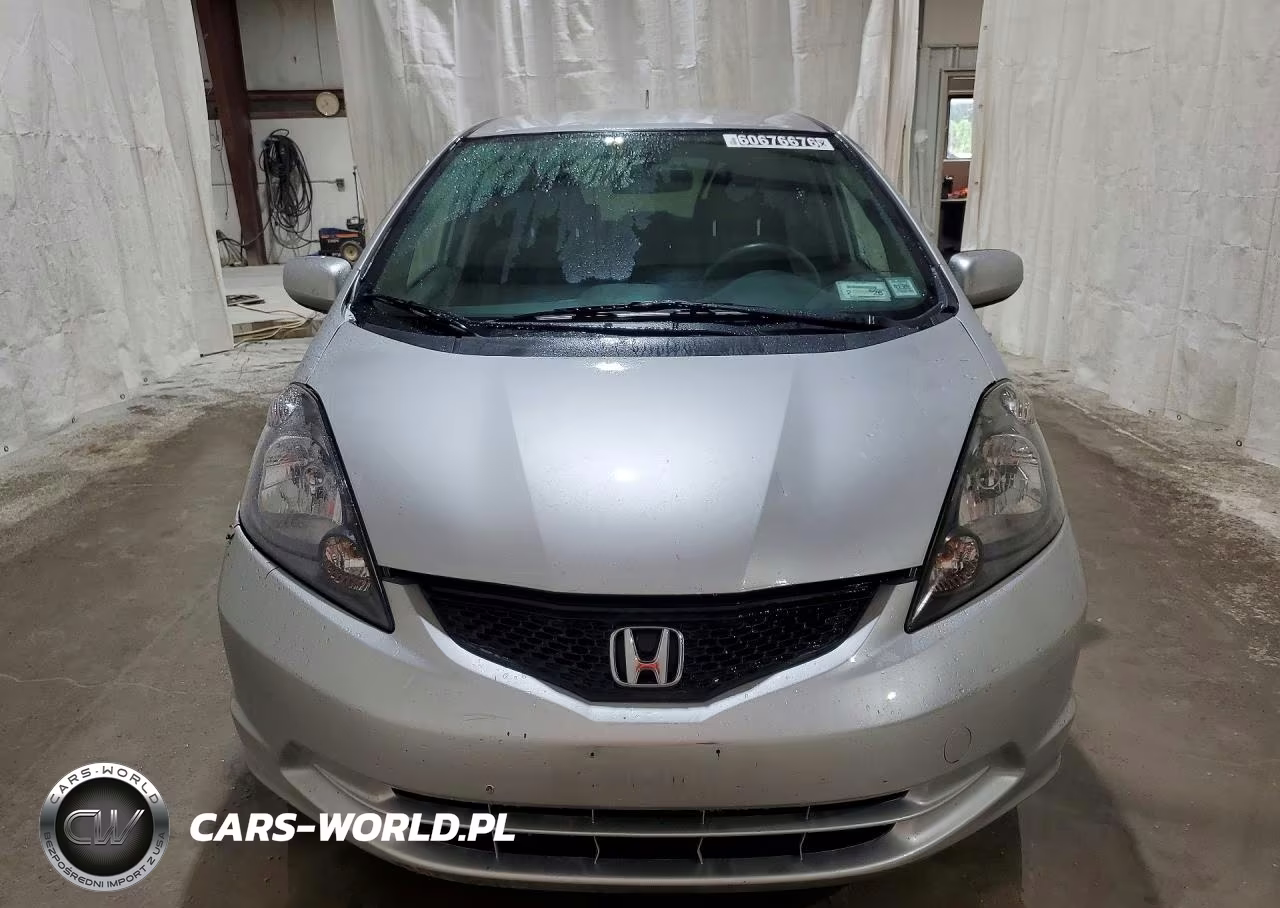 2013 Honda Fit VIN:JHMGE8H34DC007906 - 5
