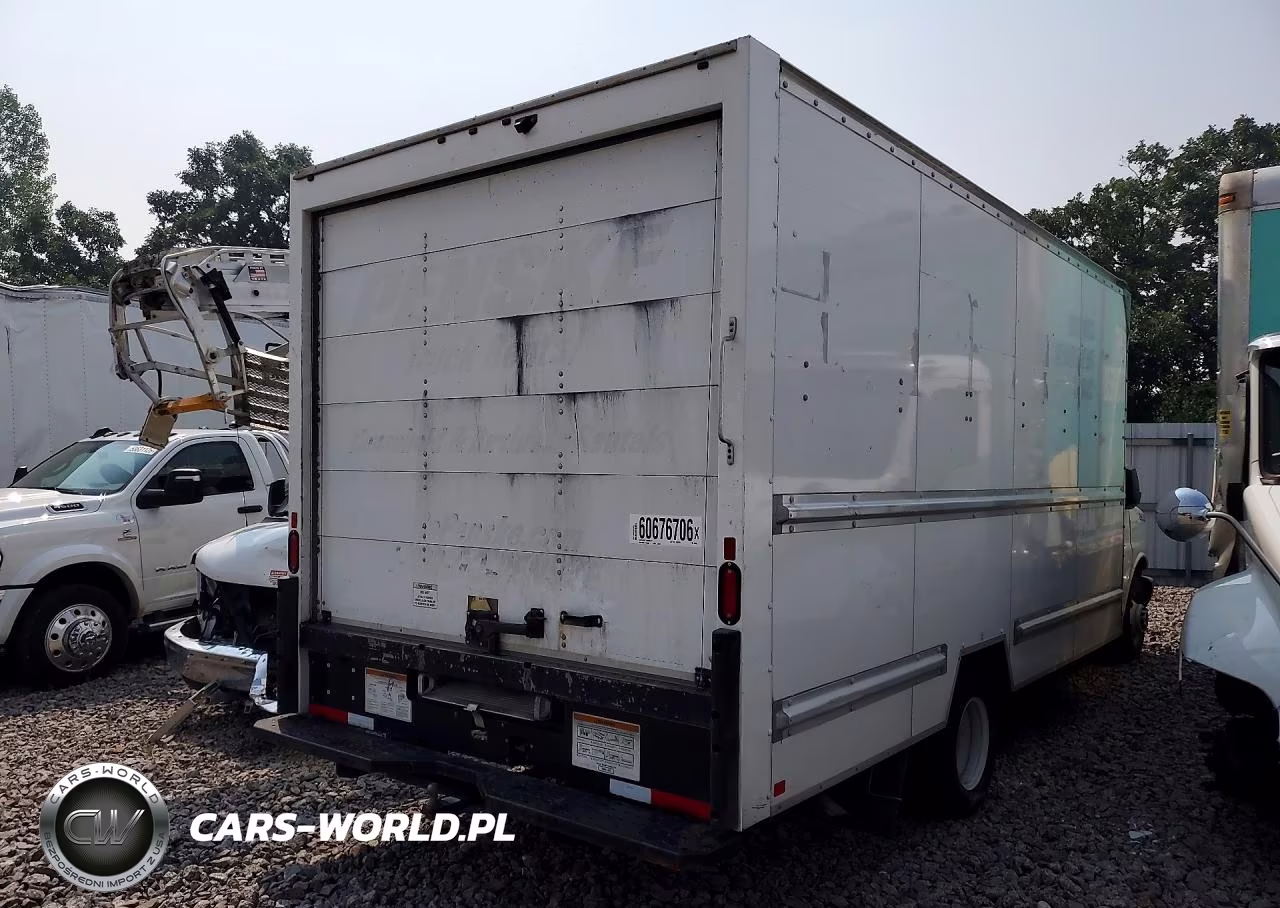 2020 GMC Savana Cutaway G3500 VIN:7GZ37TCG8LN008635 - 3