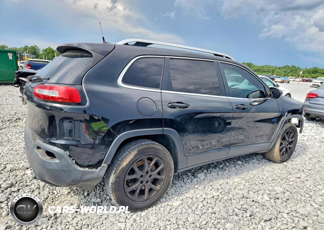 2016 Jeep Cherokee Latitude VIN:1C4PJMCB4GW259596 - 3