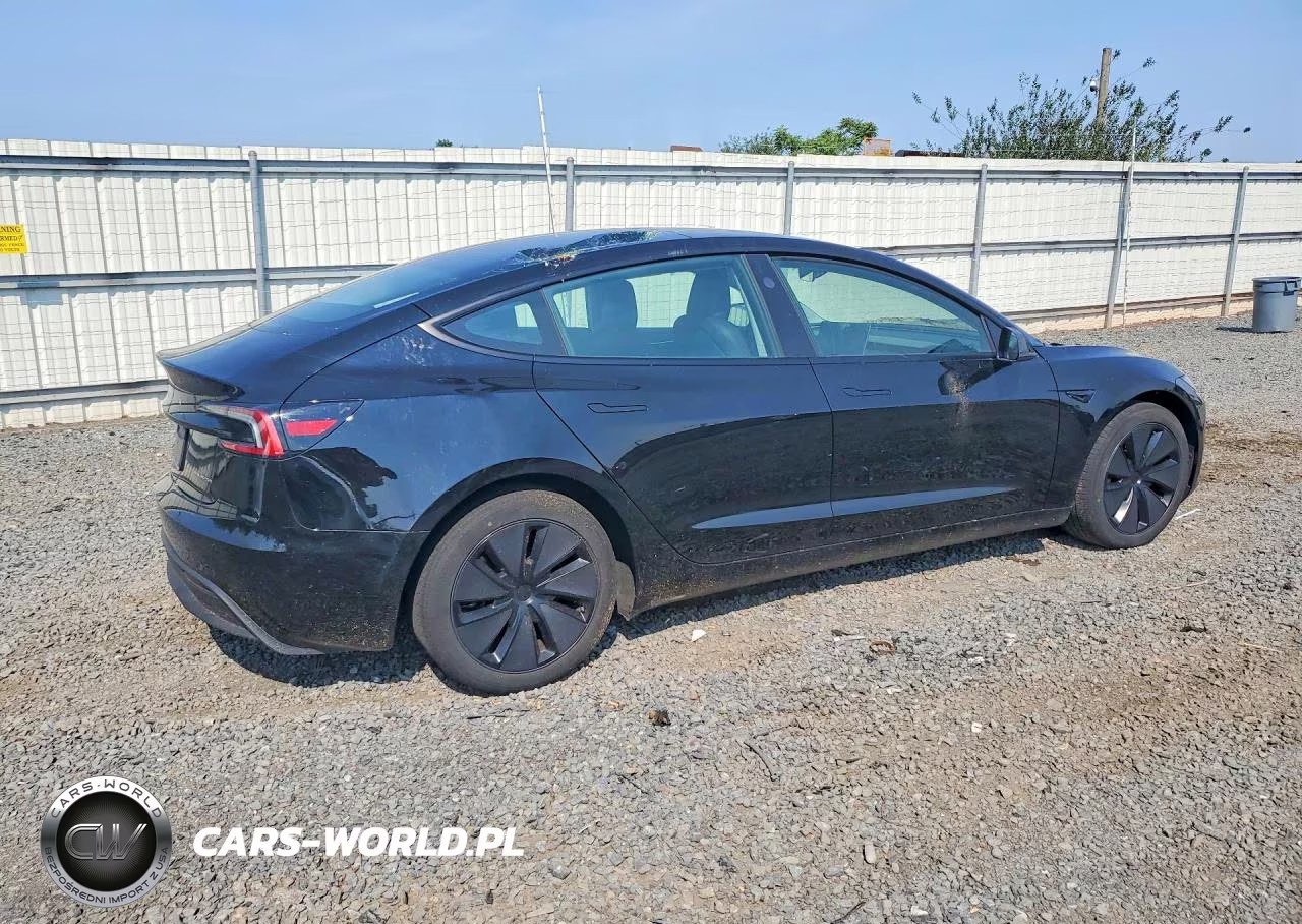 2024 Tesla Model 3 VIN:5YJ3E1EB8RF836779 - 3