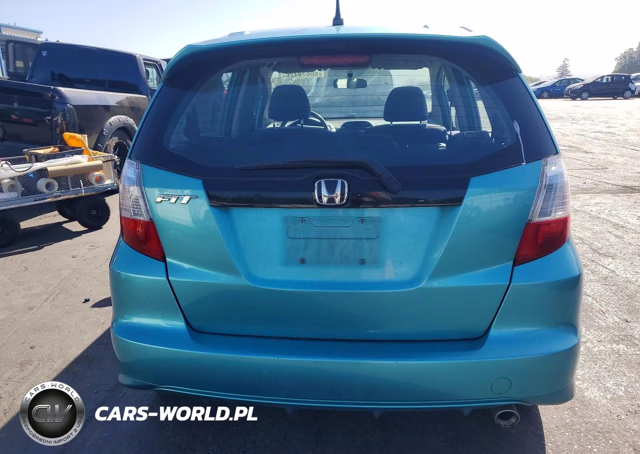 2013 Honda Fit Sport VIN:JHMGE8H55DC015353 - 6