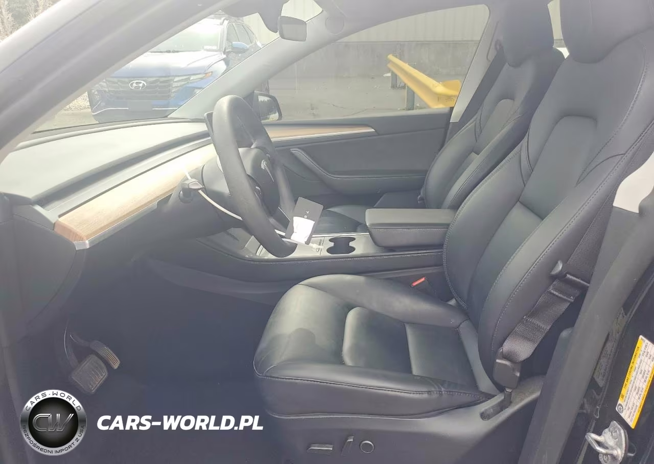 2024 Tesla Model Y VIN:7SAYGDEE5RA306832 - 7