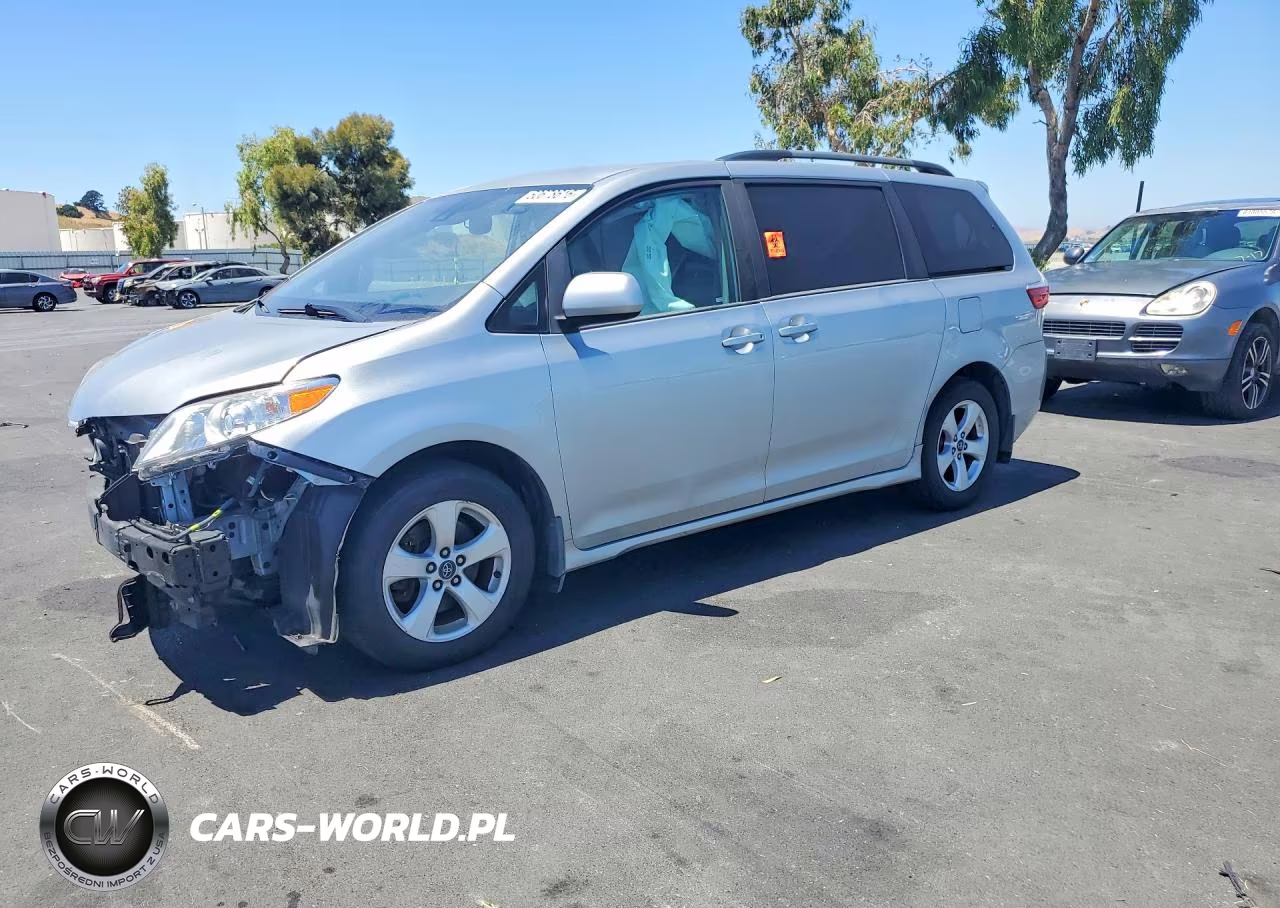 2020 Toyota Sienna Le