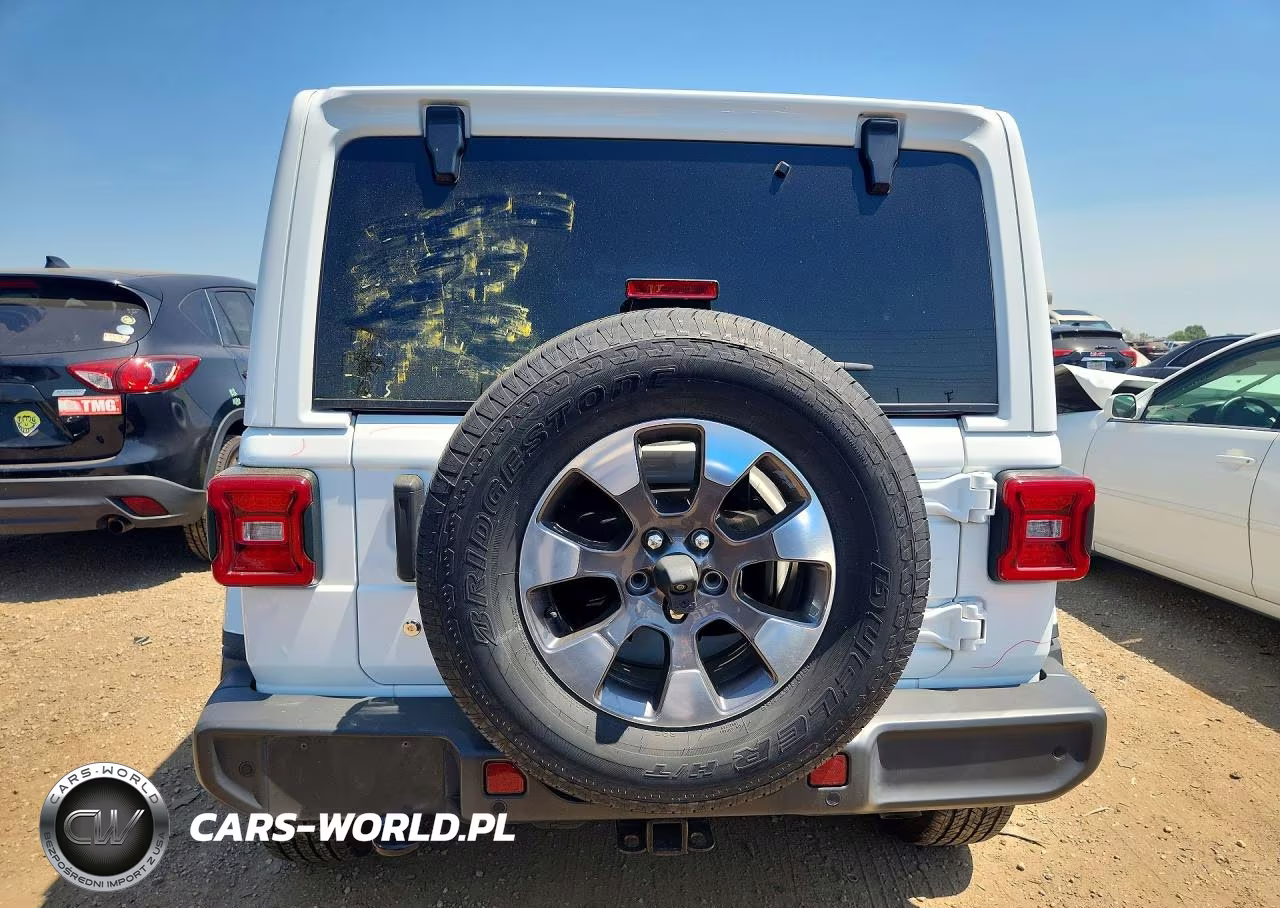 2018 Jeep Wrangler Unlimited Sahara VIN:1C4HJXEG4JW115889 - 6
