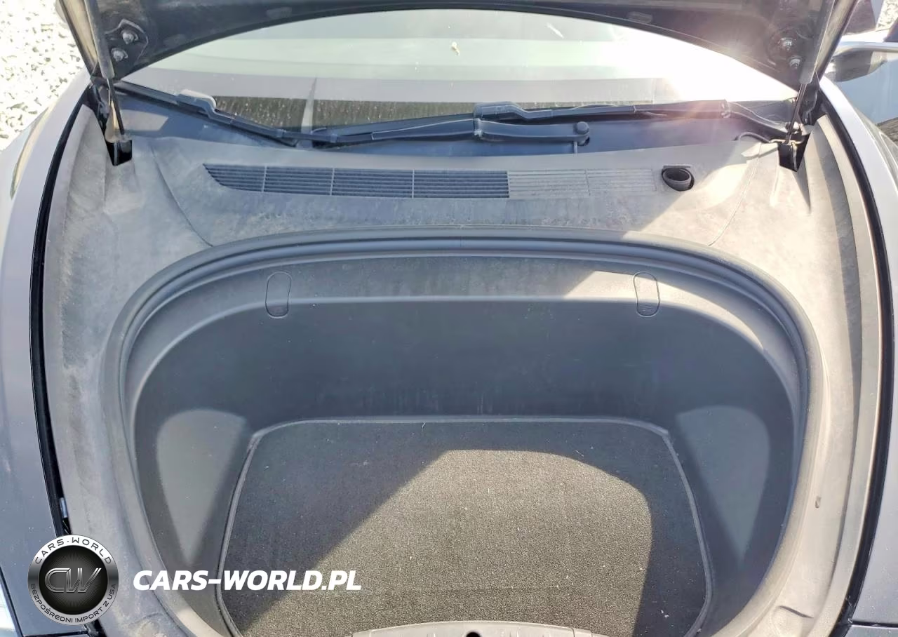 2018 Tesla Model 3 VIN:5YJ3E1EB0JF127252 - 11