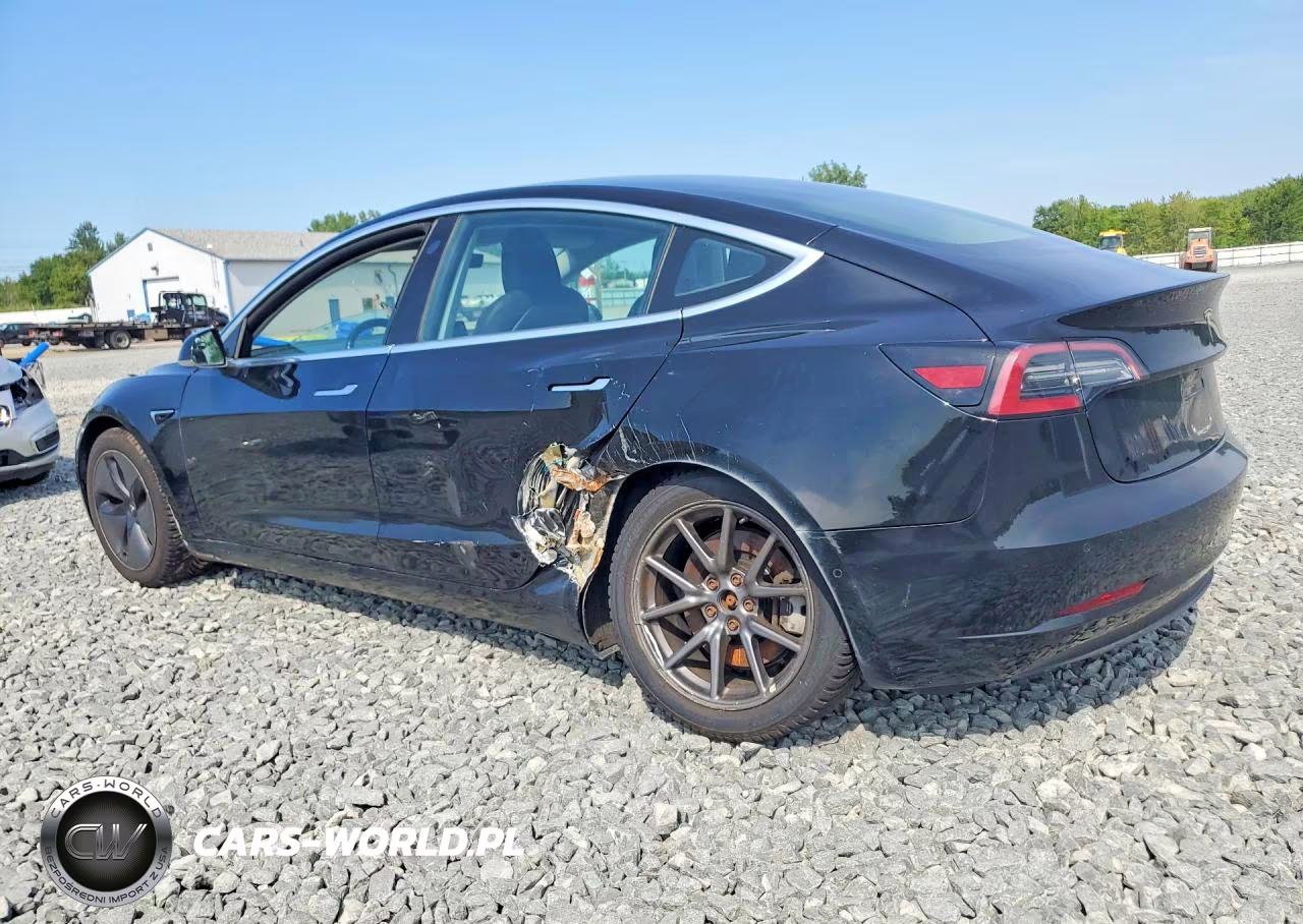 2018 Tesla Model 3 VIN:5YJ3E1EB0JF127252 - 2