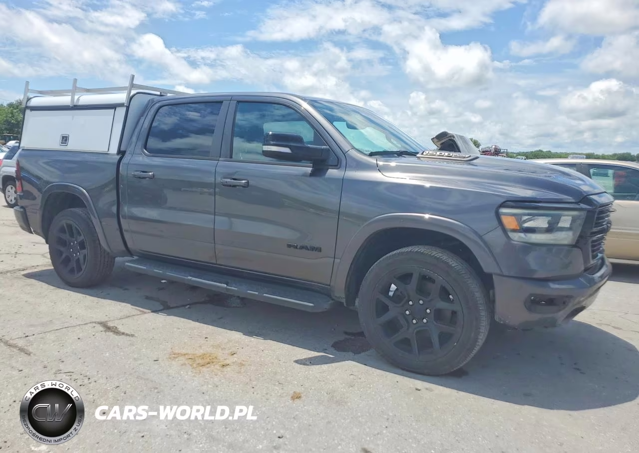 2021 Ram 1500 Laramie VIN:1C6SRFJT5MN733624 - 4