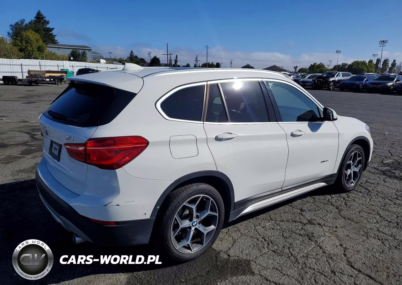 2017 BMW X1 xDrive28I VIN:WBXHT3C36H5F74852 - 3