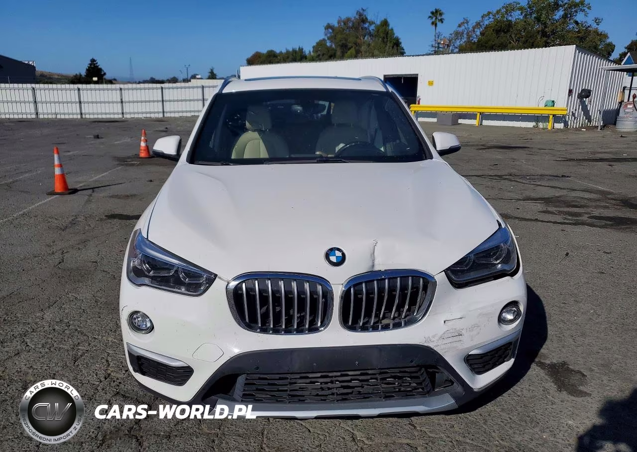 2017 BMW X1 xDrive28I VIN:WBXHT3C36H5F74852 - 5