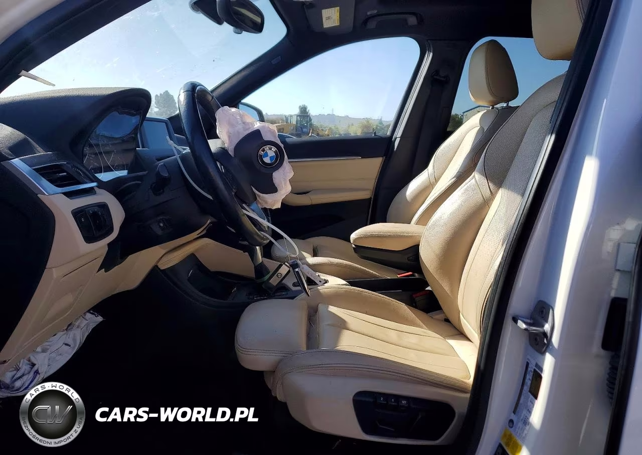 2017 BMW X1 xDrive28I VIN:WBXHT3C36H5F74852 - 7