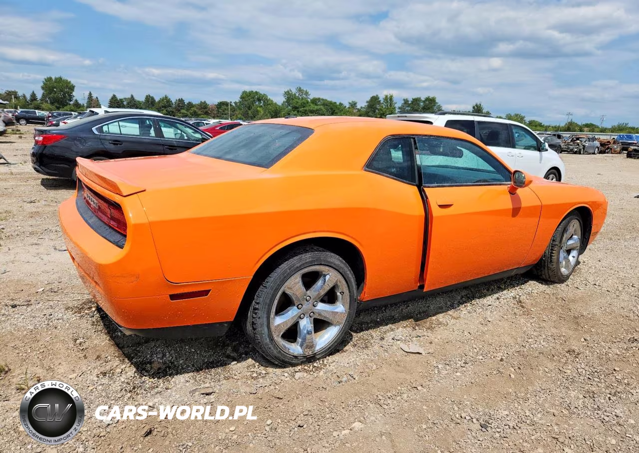 2014 Dodge Challenger Sxt VIN:2C3CDYAG8EH213216 - 3