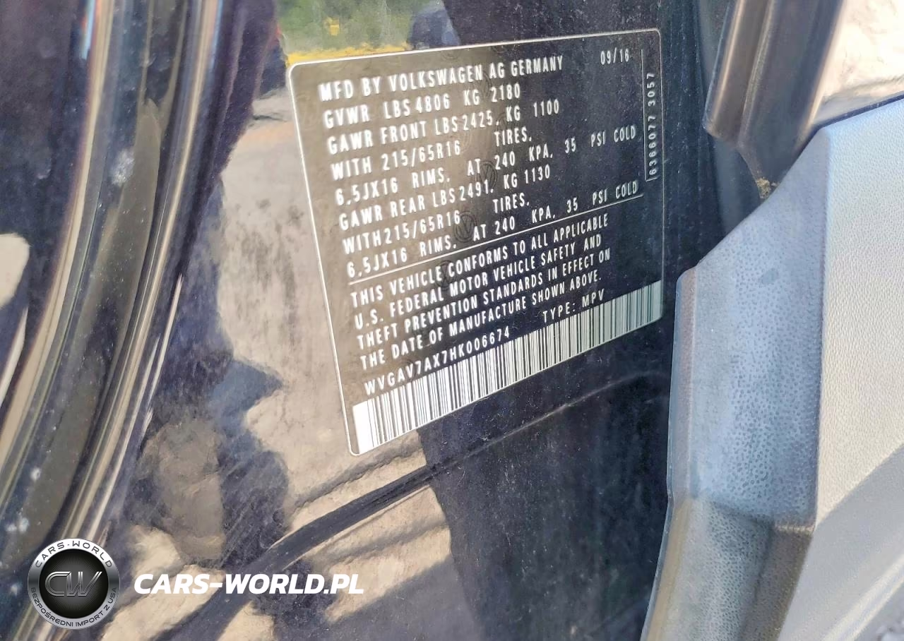 2017 Volkswagen Tiguan S VIN:WVGAV7AX7HK006674 - 13