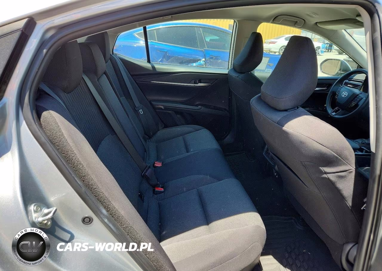 2026 Toyota Camry Le VIN:4T1DAACK2TU227135 - 10