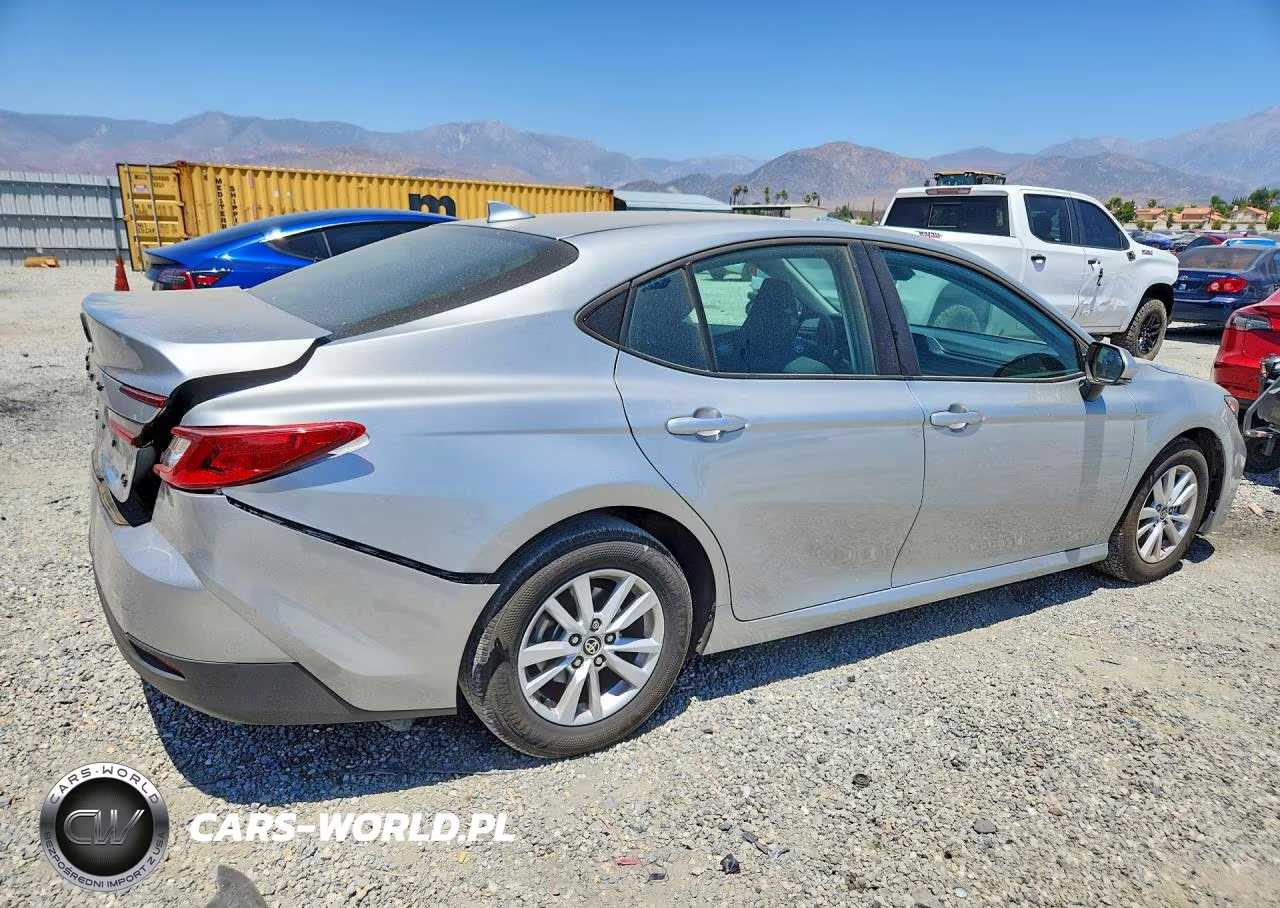 2026 Toyota Camry Le VIN:4T1DAACK2TU227135 - 3