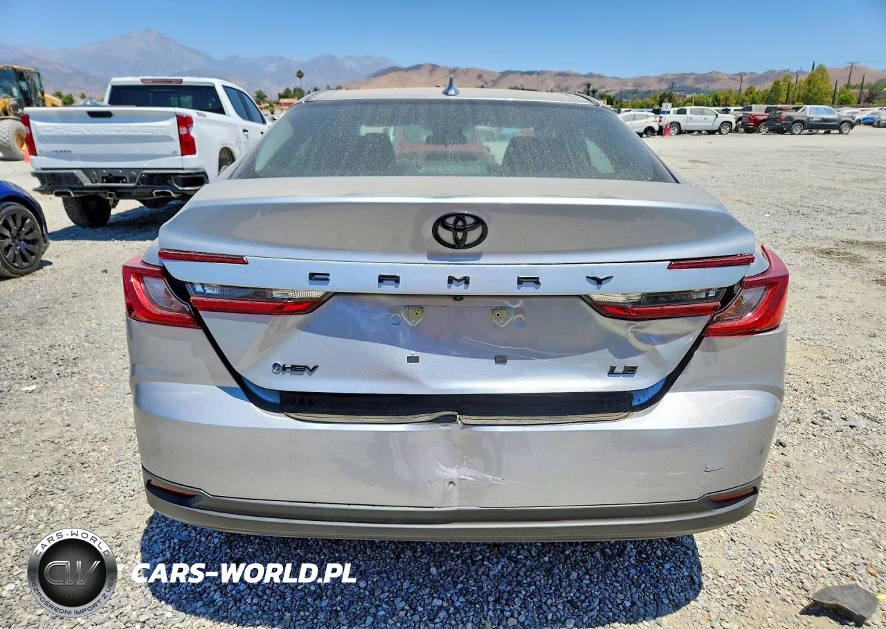 2026 Toyota Camry Le VIN:4T1DAACK2TU227135 - 6