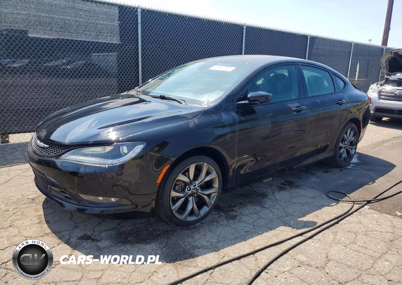 2015 Chrysler 200 S – zdjęcie 1 z 12