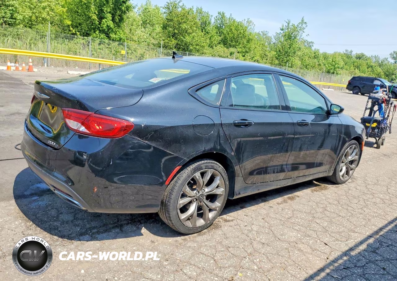 2015 Chrysler 200 S VIN:1C3CCCDG7FN615464 - 3