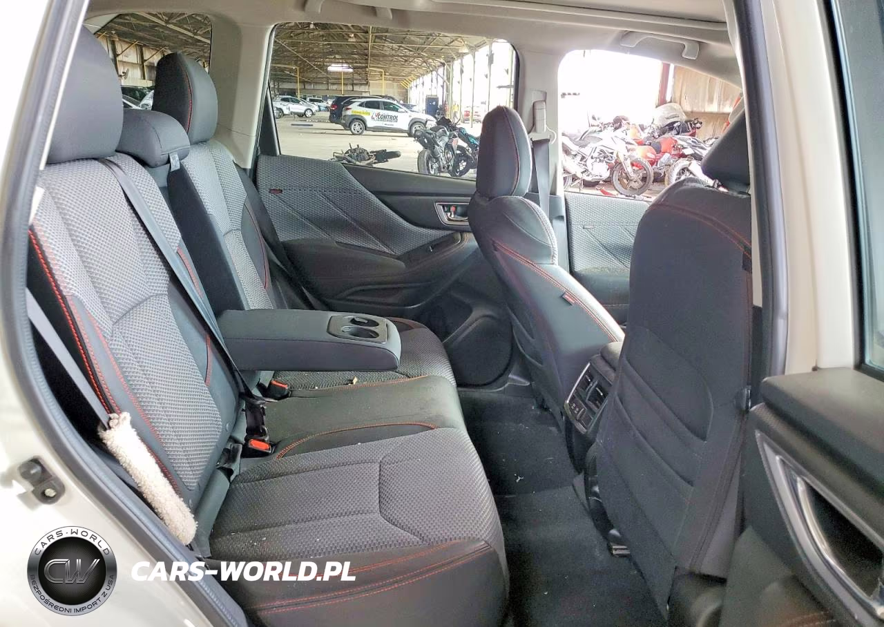 2019 Subaru Forester Sport VIN:JF2SKAKC2KH406108 - 10