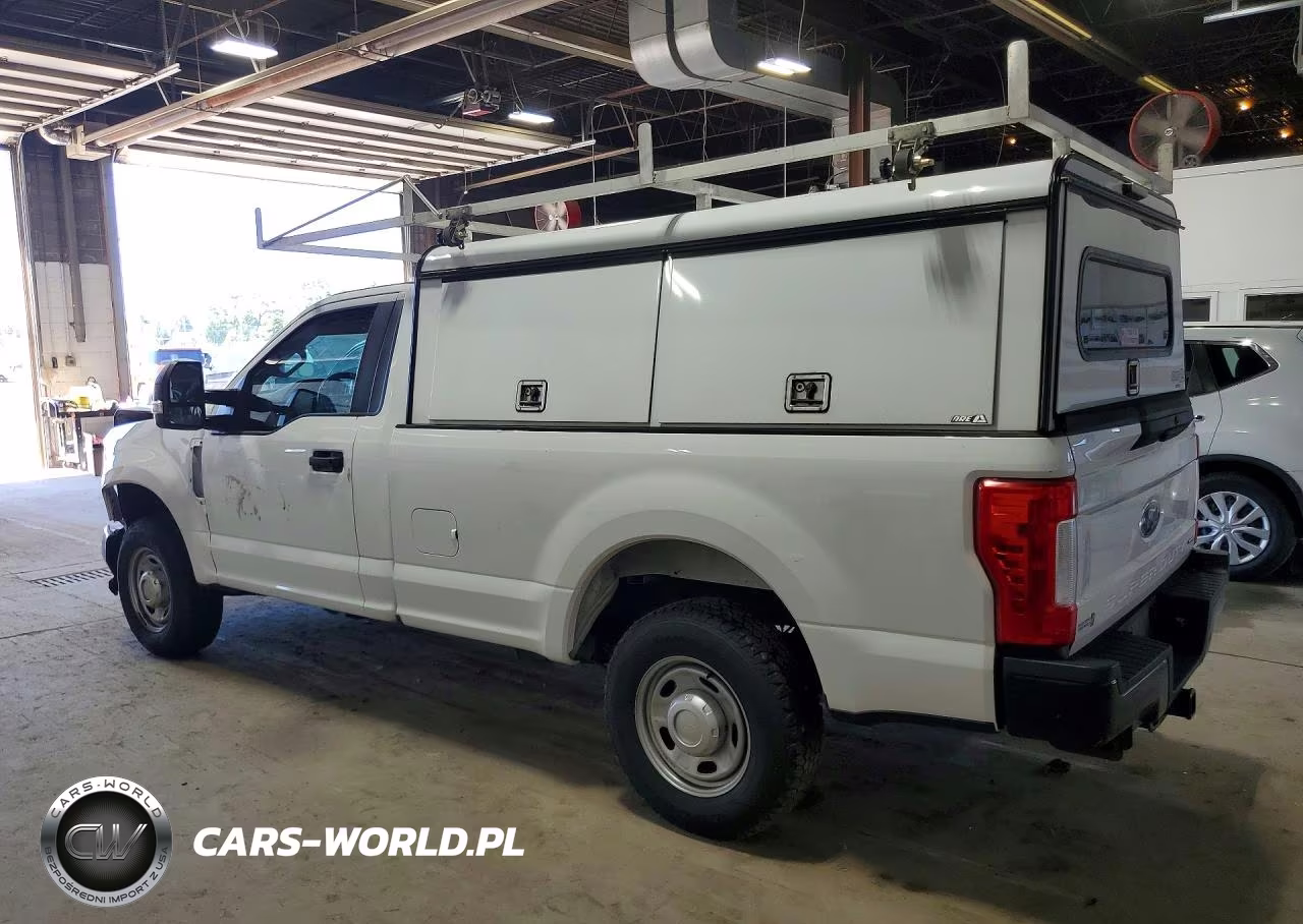 2019 Ford F250 Super Duty VIN:1FTBF2A6XKEF23120 - 2