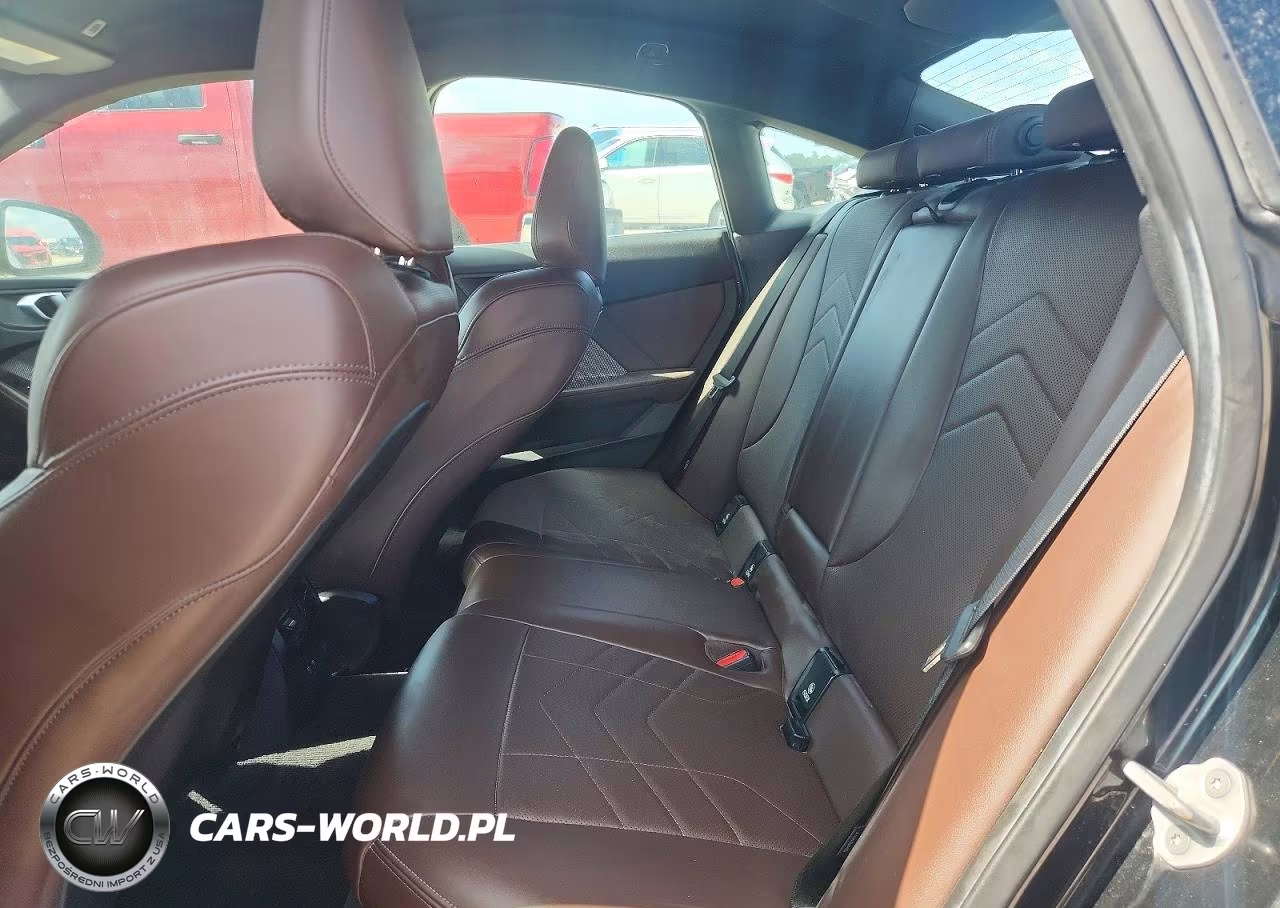 2025 BMW 228Xi VIN:WBA23GG0XS7T16883 - 10