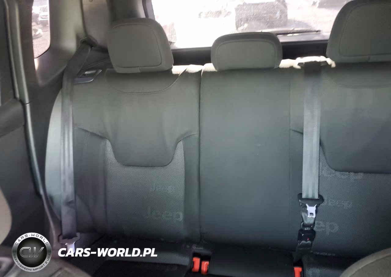2015 Jeep Renegade Latitude VIN:ZACCJABT7FPB87702 - 10