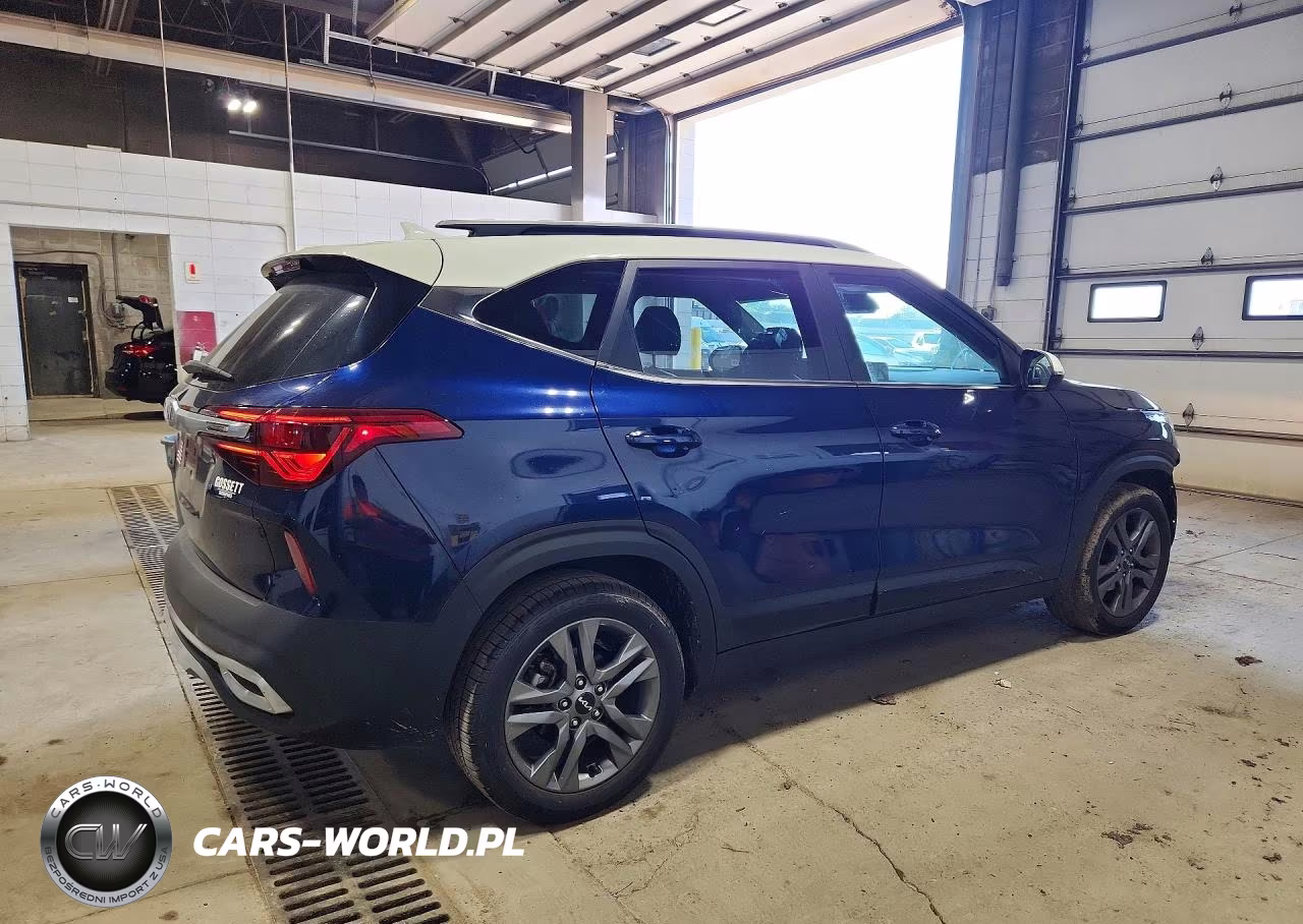 2023 Kia Seltos S VIN:KNDEU2AA2P7357971 - 3